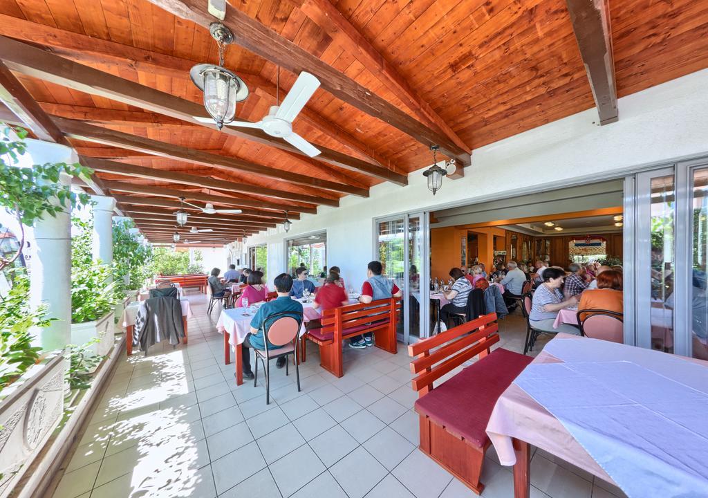 Hotel Trogirski Dvori Экстерьер фото