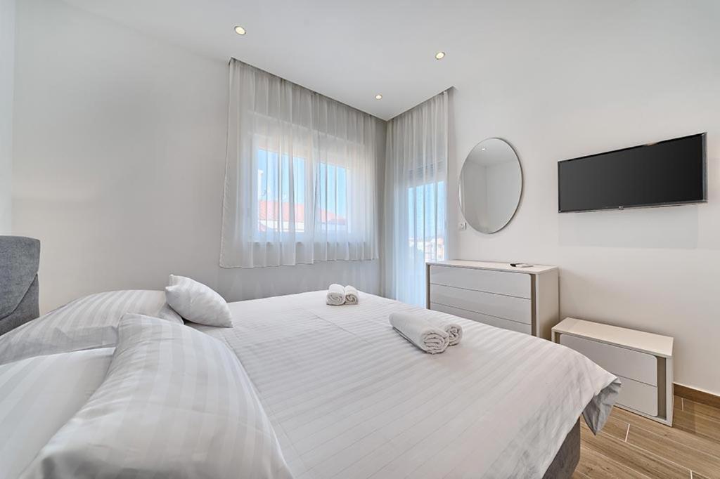 Hotel Trogirski Dvori Экстерьер фото