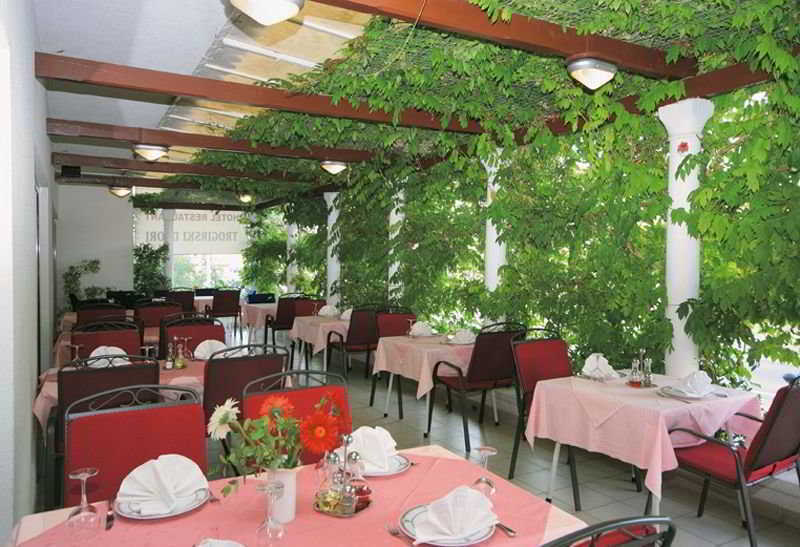 Hotel Trogirski Dvori Экстерьер фото