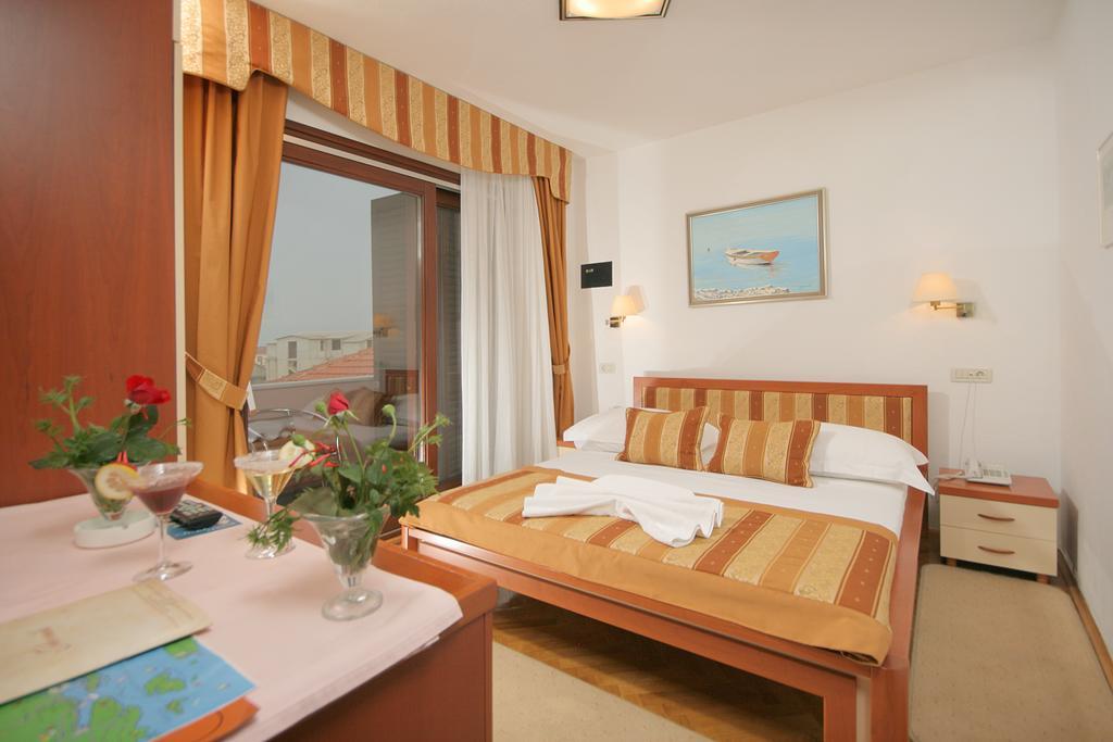 Hotel Trogirski Dvori Номер фото
